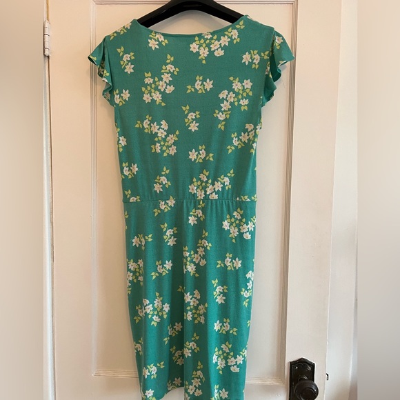 Floral BCBGeneration cocktail dress - Size M, with POCKETS! - Picture 4 of 7